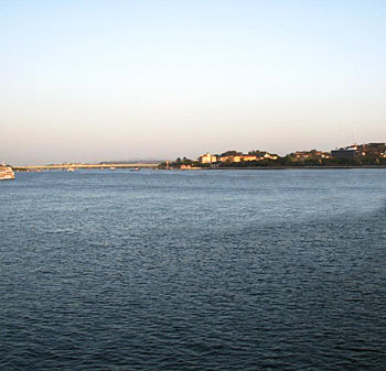 Mandovi River