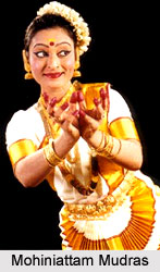 Performance of the Mohiniattam Dancer