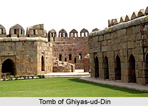Tomb of Ghiyas-ud-Din, Islamic Architecture