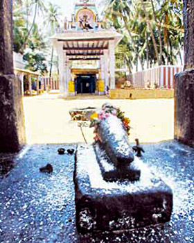 Kuchanur Saneeswarar temple