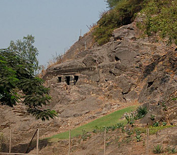 Mogalarajapuram Caves