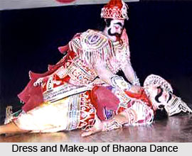 Dress and Make-up of Bhaona Dance