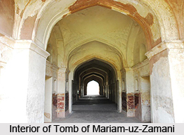 Tomb of Mariam-uz-Zamani