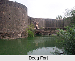 Deeg Fort