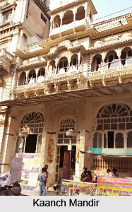 Kaanch Mandir, Indore