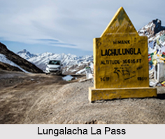 Lungalacha La Pass, Himalayan Mountain Range