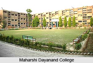 Maharshi Dayanand College, Parel, Mumbai