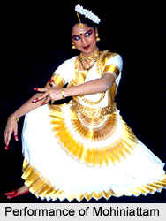 Performance of the Mohiniattam Dancer