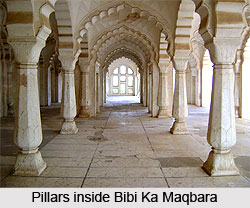 Architecture of Bibi Ka Maqbara