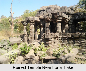 Lonar Lake, Buldhana district, Maharashtra