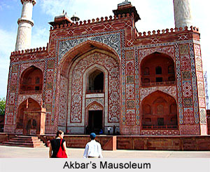 Akbar`s Mausoleum at Sikandra near Agra, Islamic Architecture