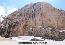 Bodhana, Mountain