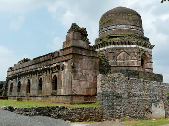 Dai-Ki-Chhoti Bahan-Ka-Mahal