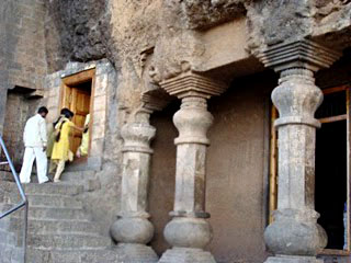 Girijatmaj Vinayaka Temple, Maharashtra