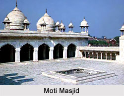 Moti Masjid