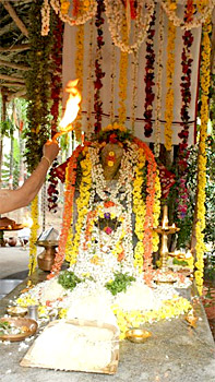 Naga pratishta, Indian custom