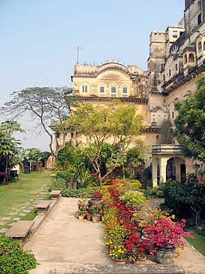 Neemrana Fort Palace Hotel