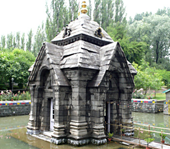 Pandrethan temple