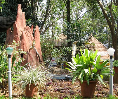 Parassinkkadavu Snake Park