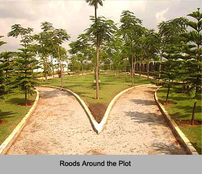 Roads Around the Plot, Vastu Shastra