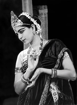 <b>Ancient Religious Connections in Bharatnatyam</b>
<br>

The history of Bharatnatyam is closely intertwined with the cultural and religious practices of South India. The region had a deep-rooted connection with the arts, and the worship of Lord Shiva, particularly in his form as <a href=