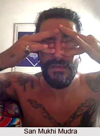 San Mukhi Mudra