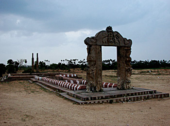 Sanjeevi Rayar temple, Ayyangar Kulam, South India
