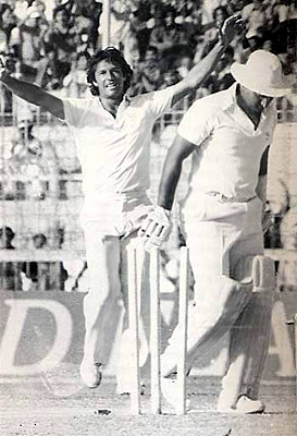 Sunil Gavaskar In India Pakistan Match, 1982  was faced with Imran Khan as the rival captain