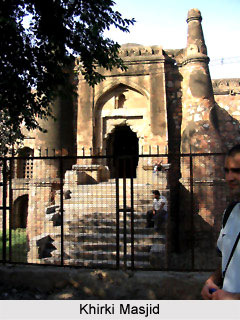 Khirki Masjid, Islamic Architecture