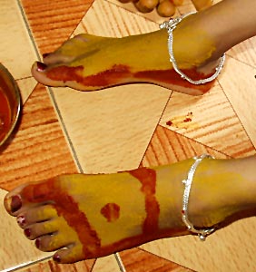 Sandal paste