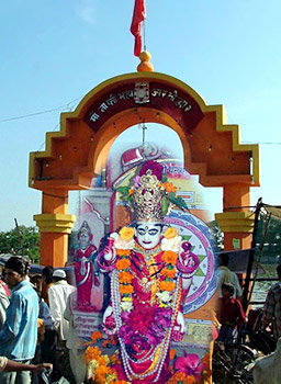 Worshipping Goddess Tapti