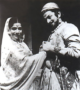 Vasant Shankar Kanetkar`s very first drama - Raigadala jenvha jagyete 